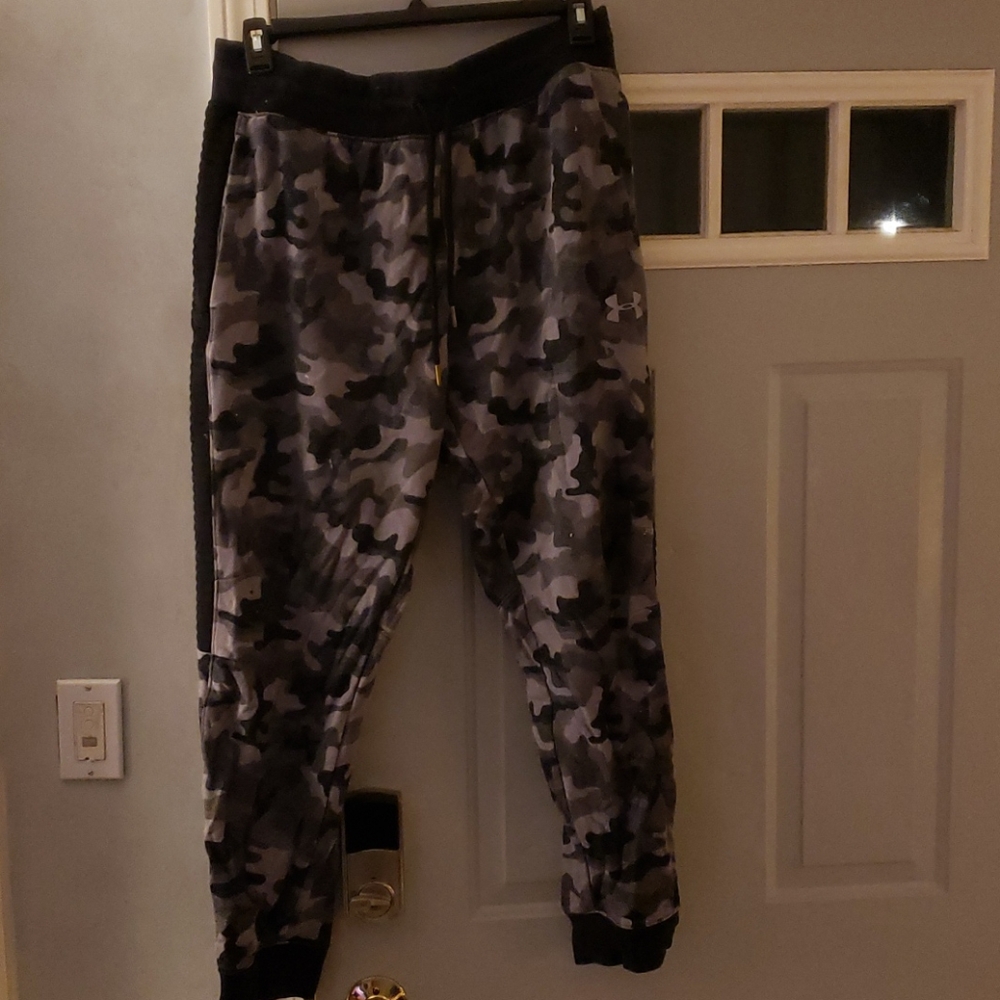 Under Armor Joggers, Dark Winter Camp XXL
